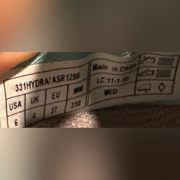 👟NWT! Vionic Hydra Orthotic Slip On Sneakers - Picture 10 of 10